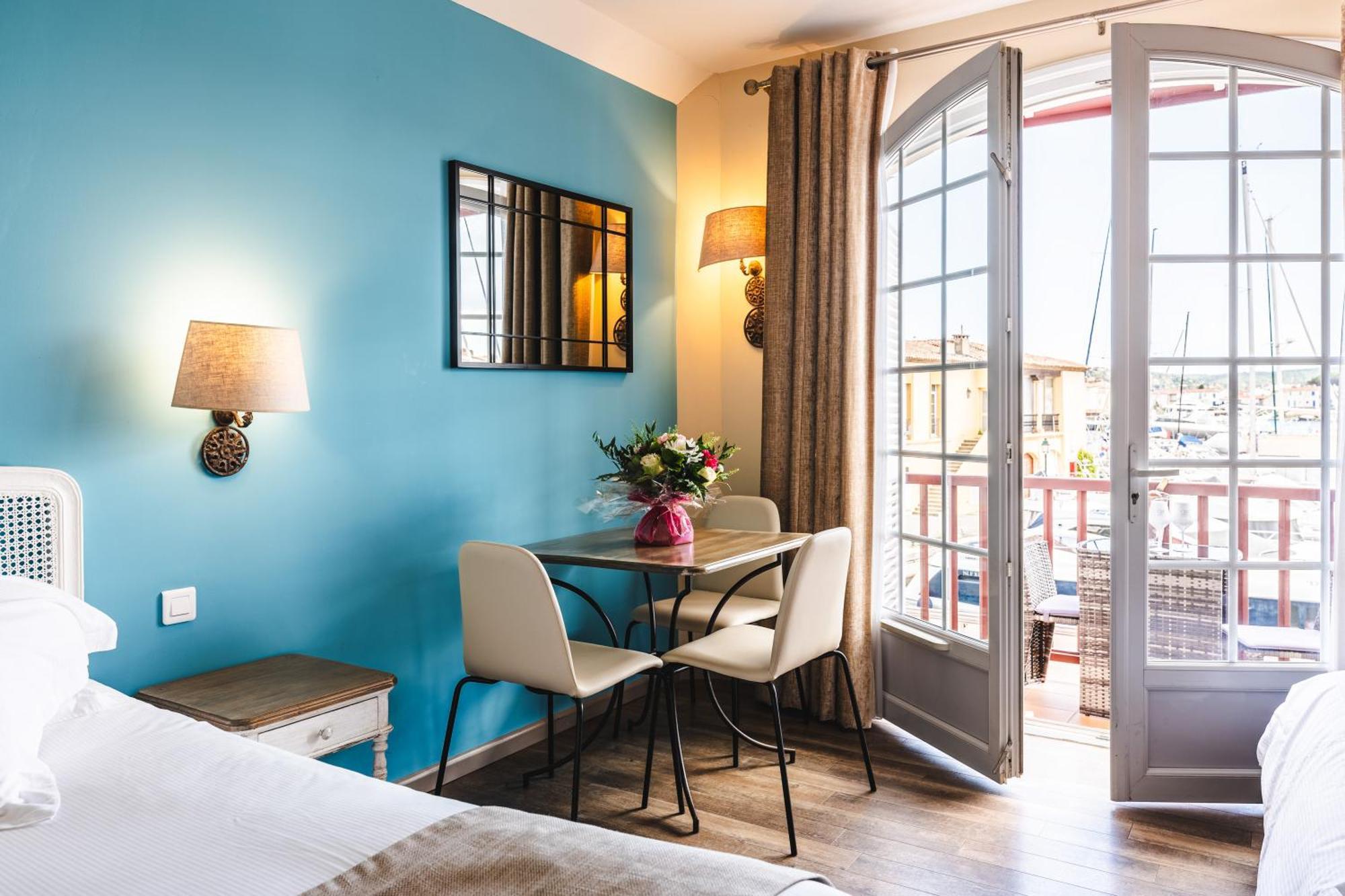 Le Suffren Hotel กรีโมด์ ภายนอก รูปภาพ