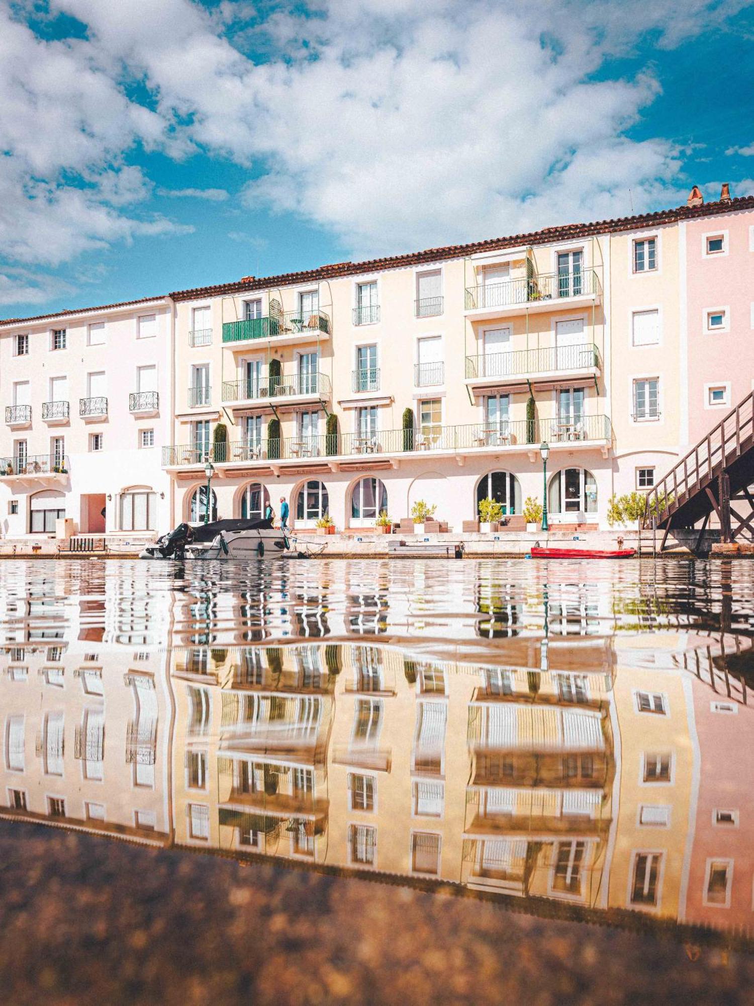 Le Suffren Hotel กรีโมด์ ภายนอก รูปภาพ
