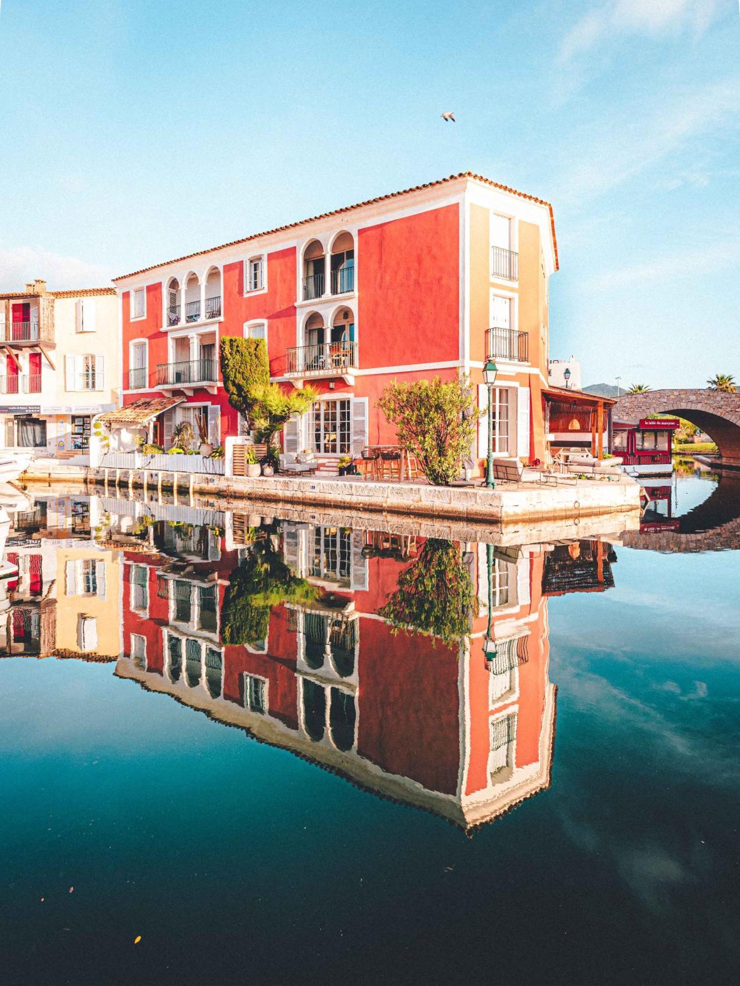 Le Suffren Hotel กรีโมด์ ภายนอก รูปภาพ