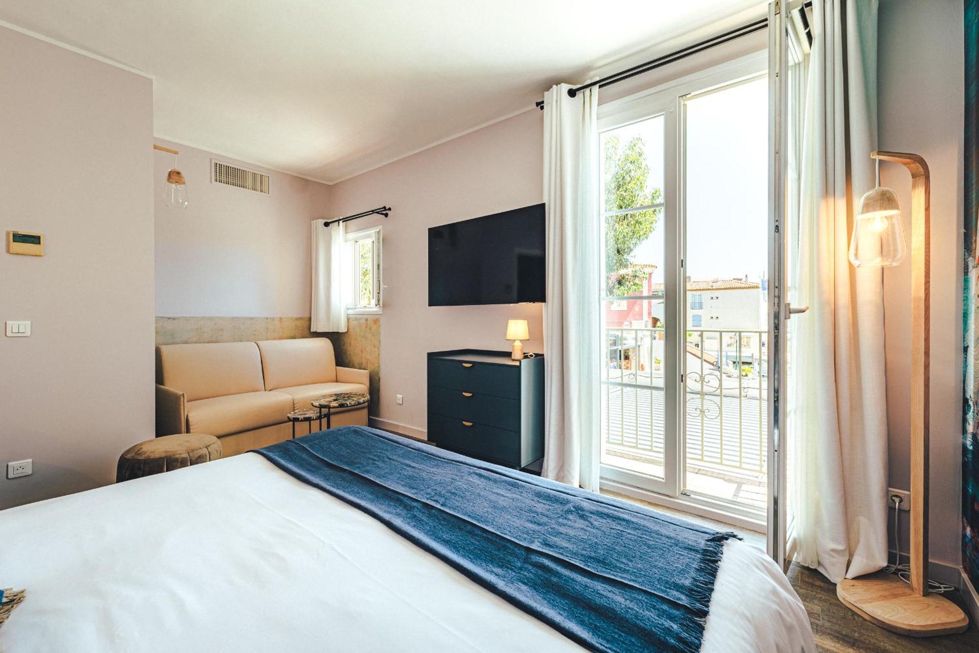 Le Suffren Hotel กรีโมด์ ภายนอก รูปภาพ